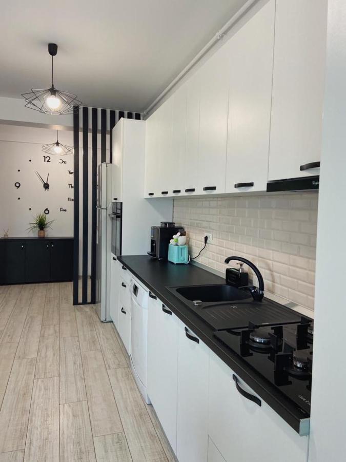Peacock Apartament- Stefan Building Lejlighed Năvodari Eksteriør billede