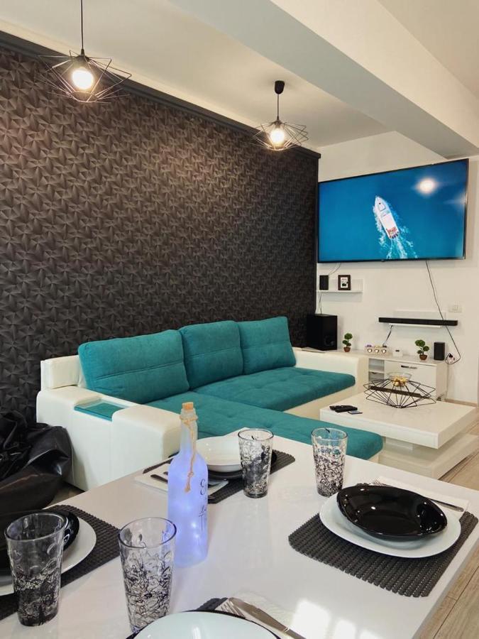 Peacock Apartament- Stefan Building Lejlighed Năvodari Eksteriør billede