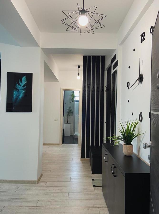 Peacock Apartament- Stefan Building Lejlighed Năvodari Eksteriør billede